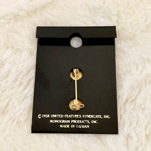 SUPER RARE 1958 Snoopy Monogram “D” Lapel Pin - Picture 2 of 5